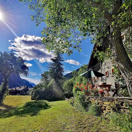 Grange Epiney Bed E Breakfast Bed & Breakfast La Salle Eksteriør bilde