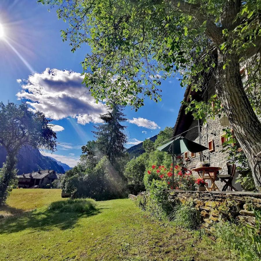 Grange Epiney Bed E Breakfast Bed & Breakfast La Salle Eksteriør bilde