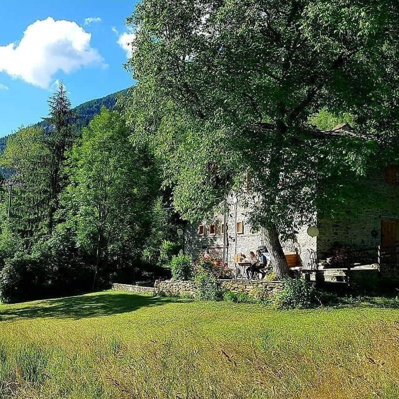 Grange Epiney Bed E Breakfast Bed & Breakfast La Salle Eksteriør bilde