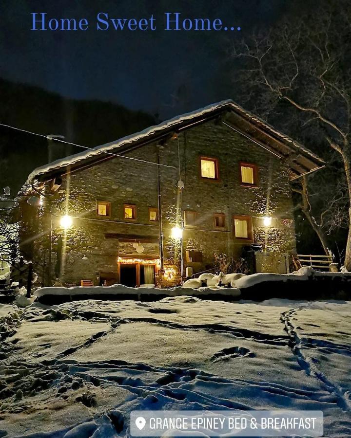 Grange Epiney Bed E Breakfast Bed & Breakfast La Salle Eksteriør bilde