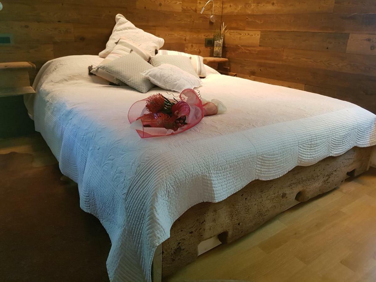 Grange Epiney Bed E Breakfast Bed & Breakfast La Salle Eksteriør bilde